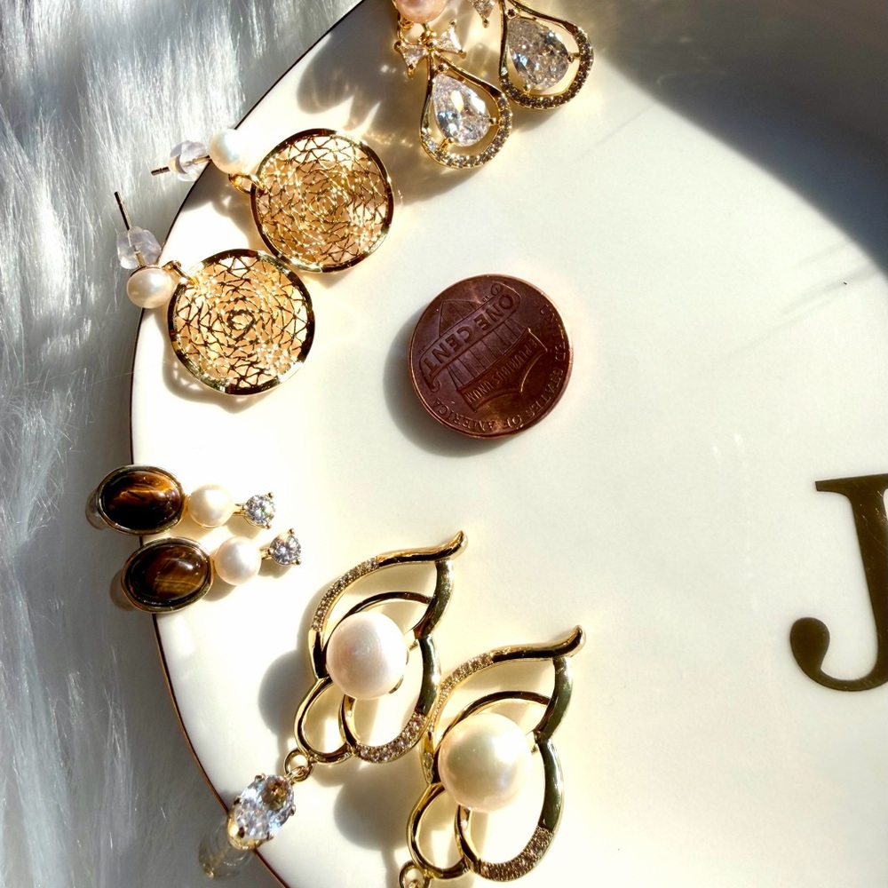 Freshwater earrings/ 4 available